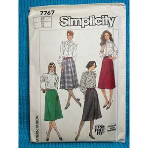 Simplicity Sewing Pattern 7767 A line skirt 1980s size 18